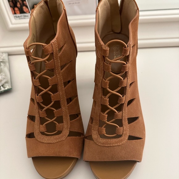 Michael Kors Boots - Picture 1 of 6